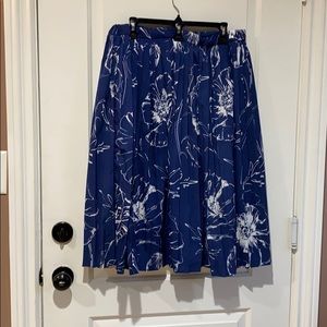Floral flowy skirt